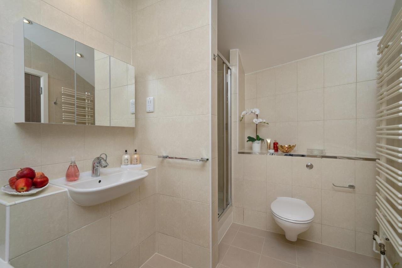 Huge & Central 3 Bedr, 4 Beds, 2,5 Bath Covent Gdn London Ngoại thất bức ảnh